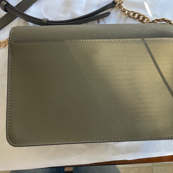 Michael Kors crossbody bag (barely use) - Picture 2 of 6